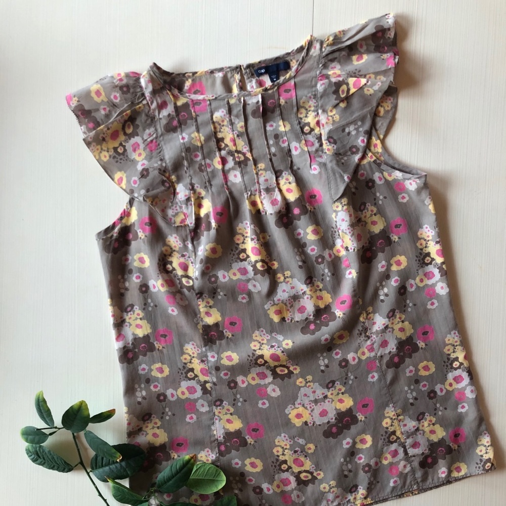 GAP Tan Floral Flutter Sleeve Top, Medium